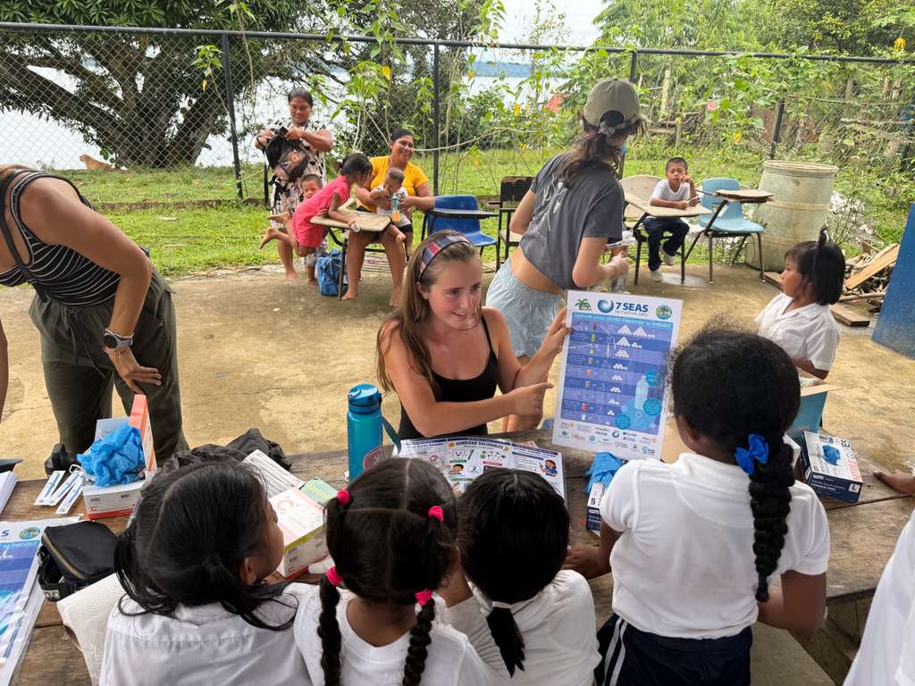 Oral Hygiene Initiative - Bocas del Toro - volunteertourism.org